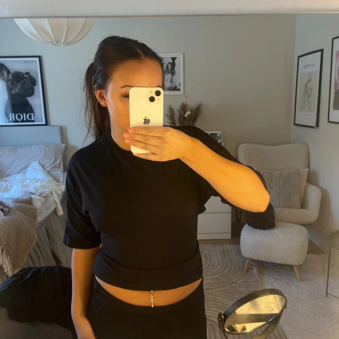 Svart topp med öppen rygg 