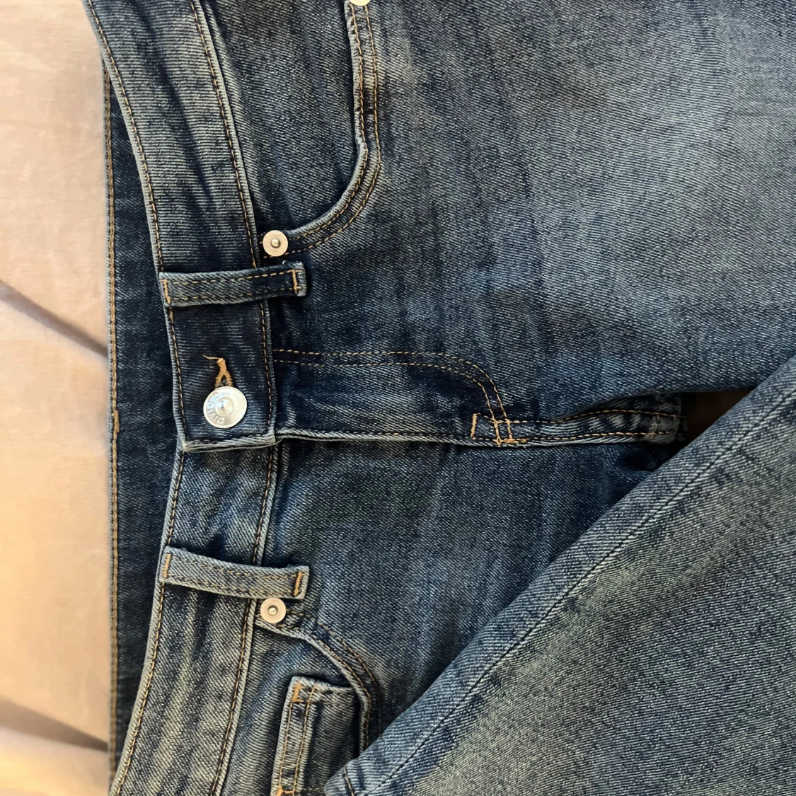 Blå bootcut jeans med låg midja - 2