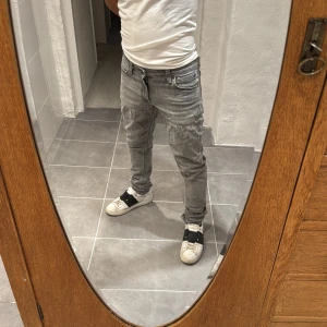 Nudie jeans  - Ett par snygga jeans från nudie i storlek W28 L32 