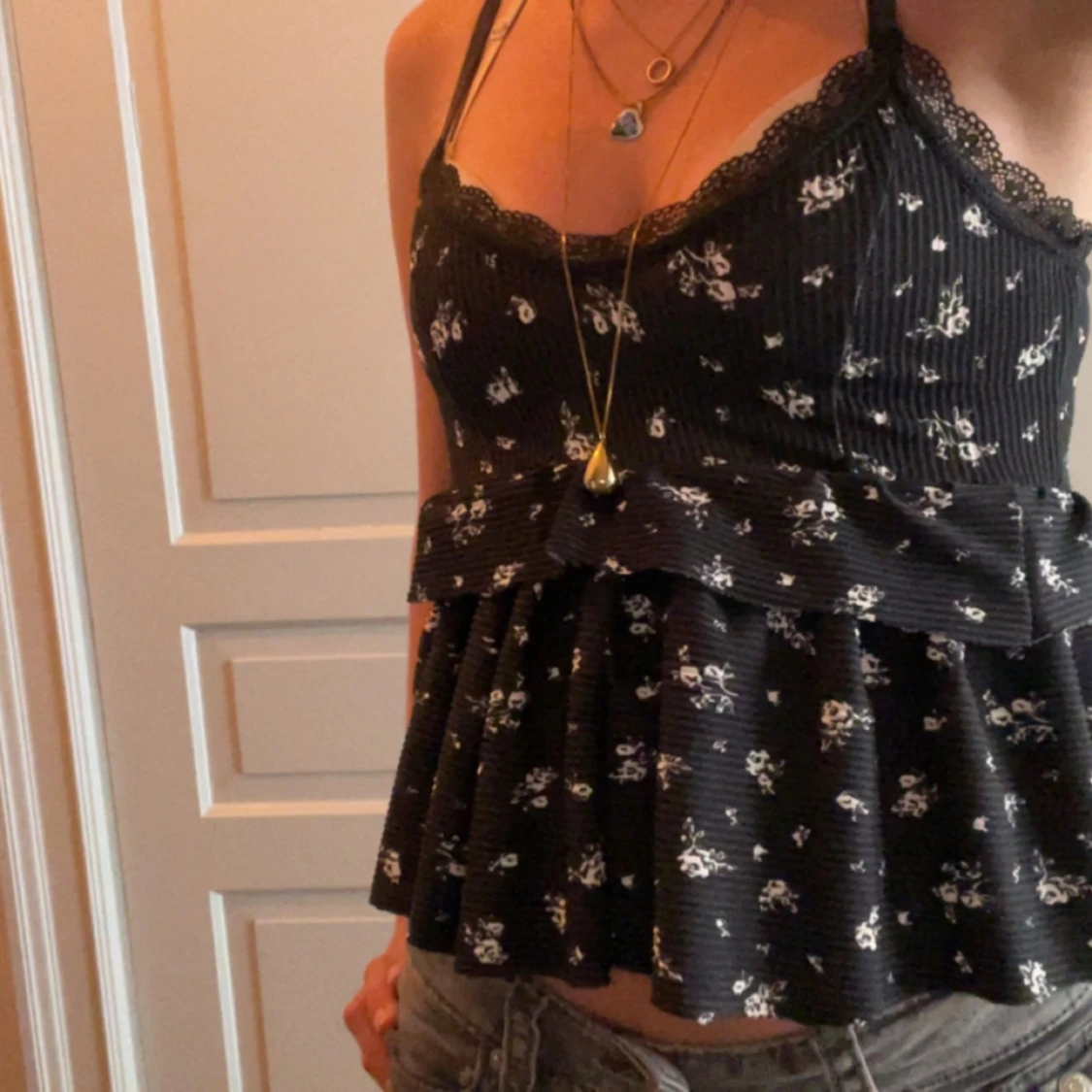 Svart blommig med spets - 2