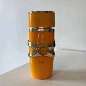 Perfumes - Lattafa yara tous 15€ and roll on 4€, both tested ones only! Together 18€