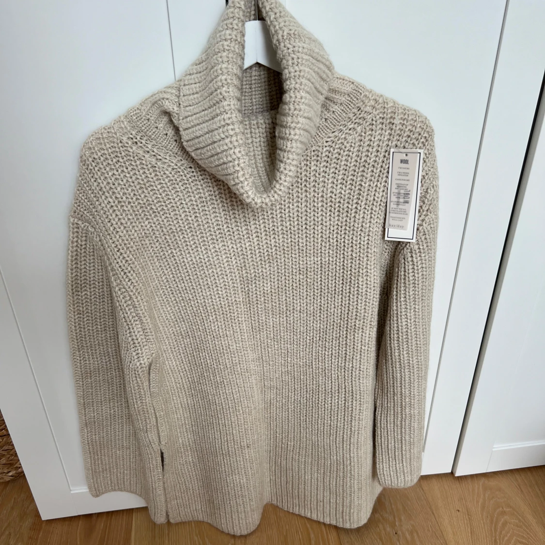 Beige polotröja från Kay Day  - 2