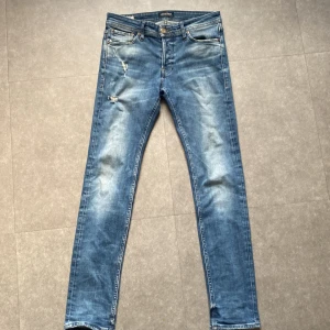 Jack and Jones jeans  - Jack and Jones jeans modellen slim glenn. Storlek 29/32