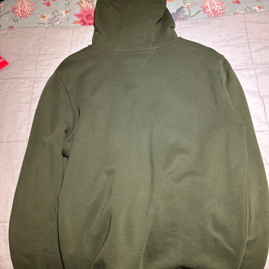 Olivgrön zip hoodie från Tommy Hilfiger - 1