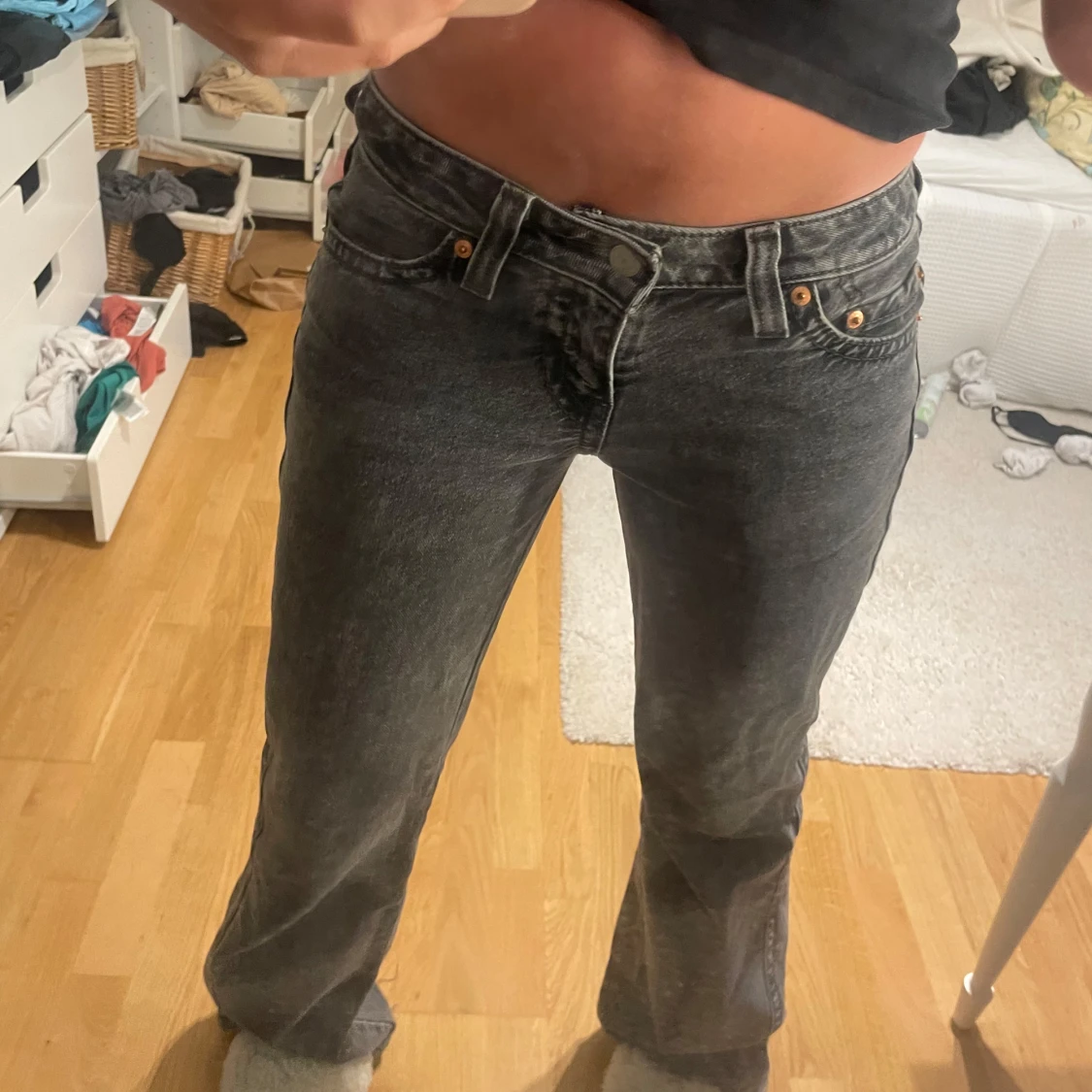 Gråa Levis jeans - 1