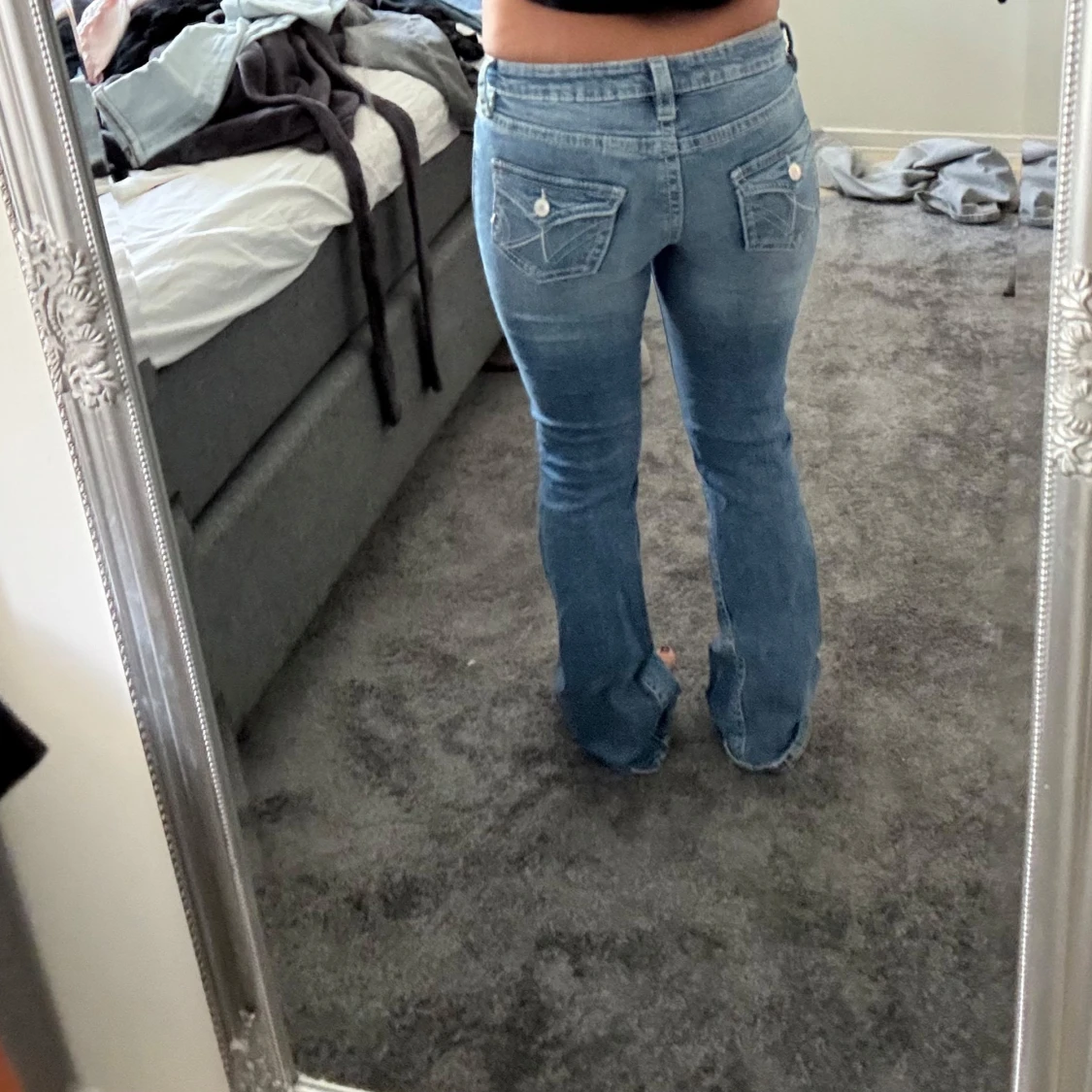 Blå lågmidjade bootcut jeans med slitningar - 3