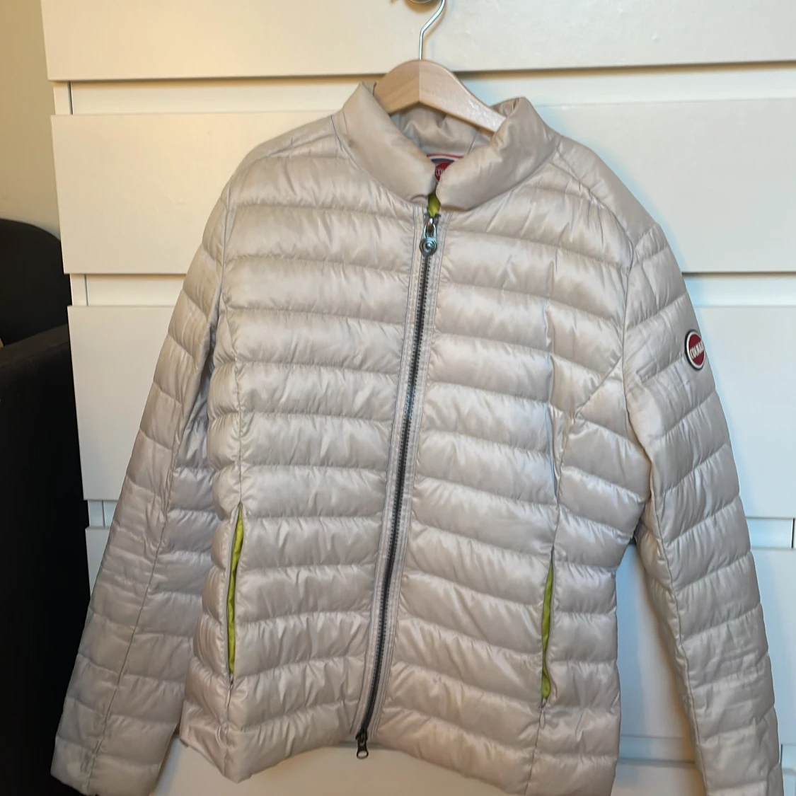 Colmar ljusbeige dunjacka