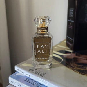 Kayali Yum Pistachio Gelato 33 - Endast testad! Köpt för 379kr. 