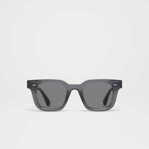 CHIMI 04 mörkgrå solglasögon - Snygga solglasögon från CHIMI i modellen 04 mörkgrå. Aldrig använda. Forfarande inplastade i sin kartong:)