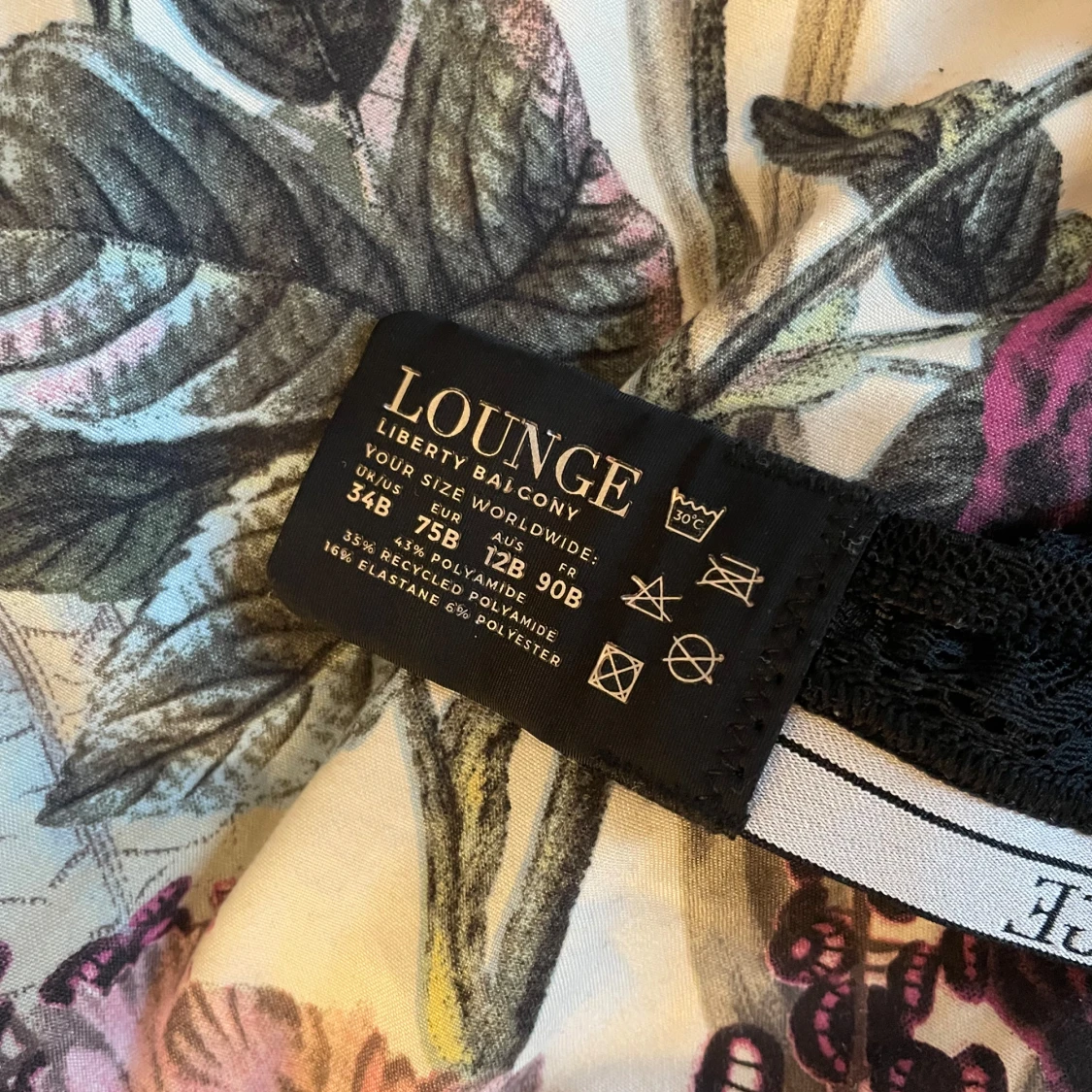 Svart spetsbh från Lounge - 1