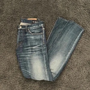 Crocker jeans  - Asfeta jeans från crocker. Straight passform så inte slim men inte för lösa heller. Storlek 30/34 