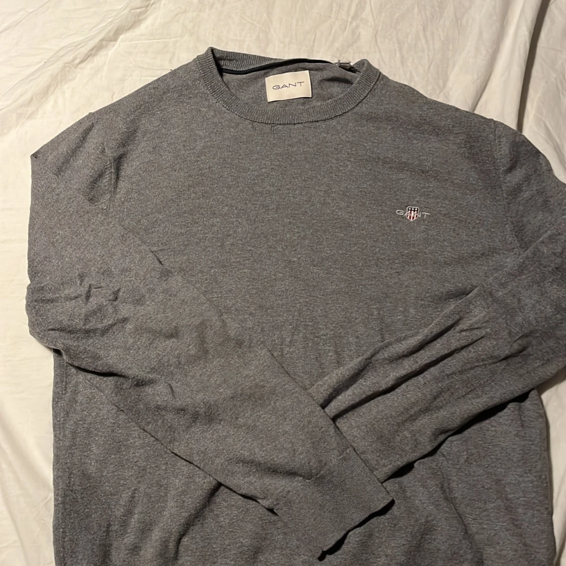 Grå stickad tröja från GANT