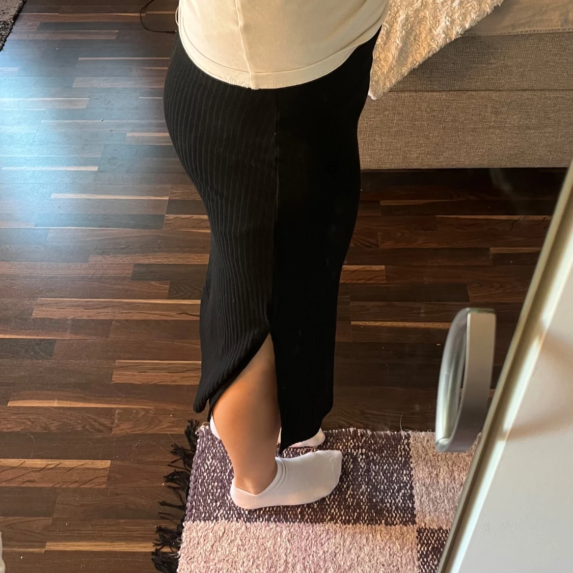 Svart ribbad långkjol från ONLY - 1