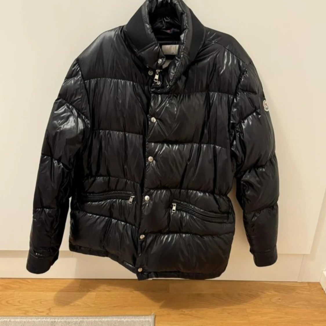 Svart Moncler pufferjacka herr