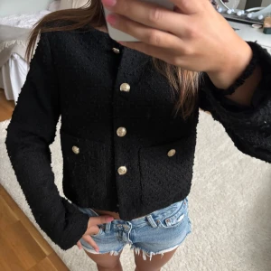 Jacka/kofta - Jättefin Tunnare jacka perfekt nu i höst! Går även att använda som kofta 🥰🥰