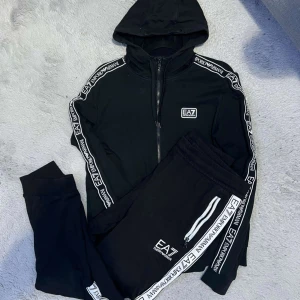 EA7 Armani Dress - Nyskick. Köpt på Zalando. 