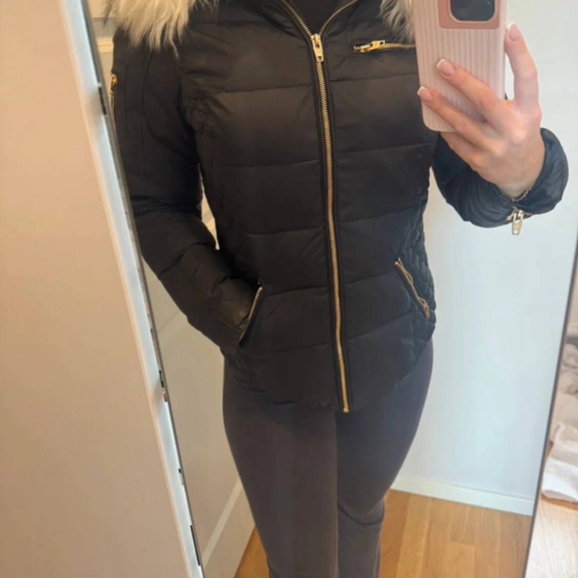 Svart dunjacka Rockandblue med fuskpäls - 4