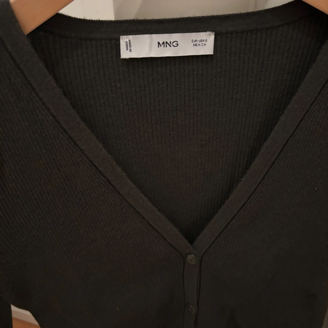 Mörkgrön ribbad kofta från MNG - 1