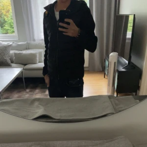 PJS Cardigan, Nyskick - En cardigan från parajumper i storlek Y-M, Passar dig som är ca 160-170. Jätte fint skick, nästan som ny, använd väldigt sparsamt. Finns kvitto! Kom DM för fler bilder eller frågor. Pris kan diskuteras 🤝