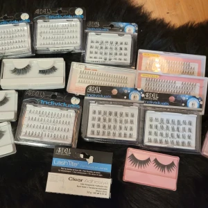 Stort kit med lösögonfransar Ardell - Säljer ett stort kit med Ardell lösögonfransar, både individuella och hela fransrader. Flera olika längder och tjocklekar, svart färg. Inkluderar även franslim och olika stilar från naturliga till dramatiska. Perfekt för att skapa din egen look.