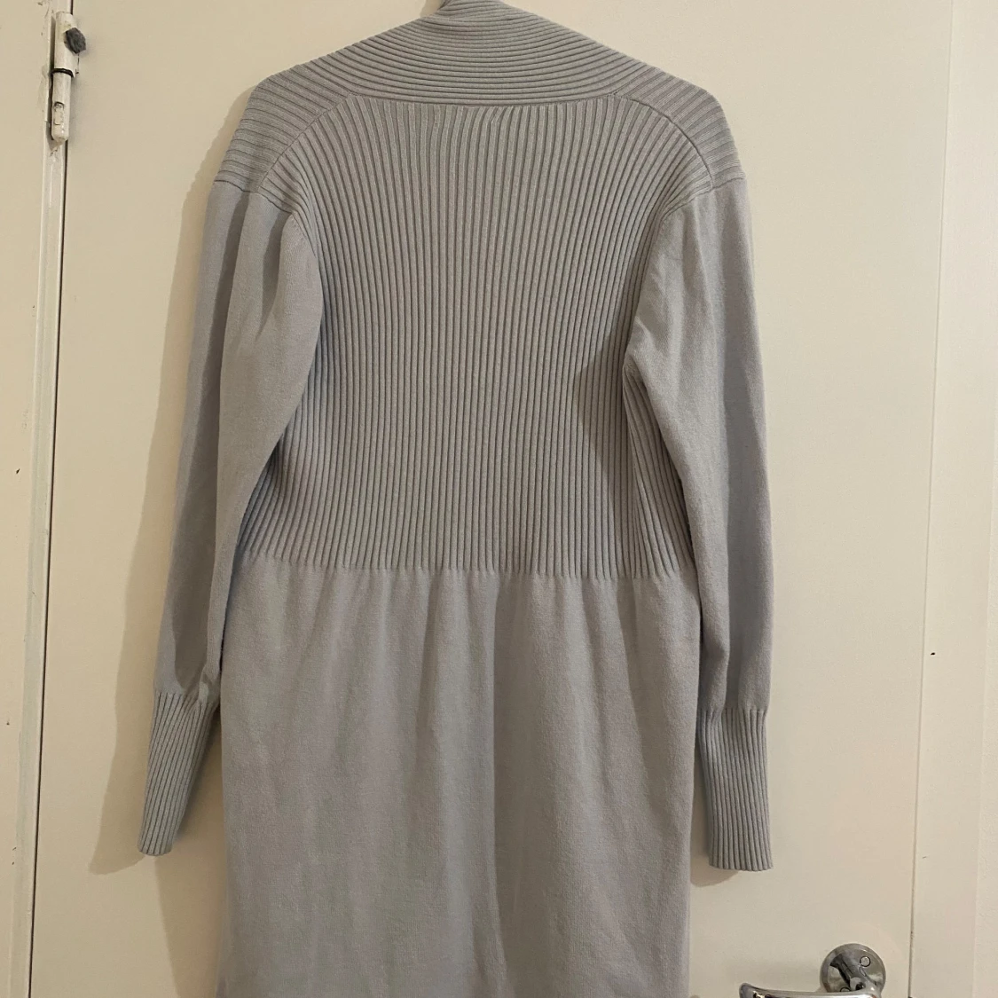 Ljusgrå lång kofta från SCS - 1