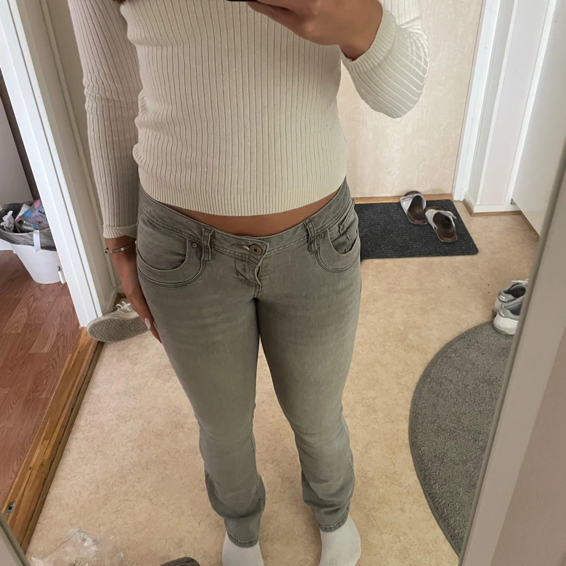 Gråa jeansbyxor från LTB Valerie - 1