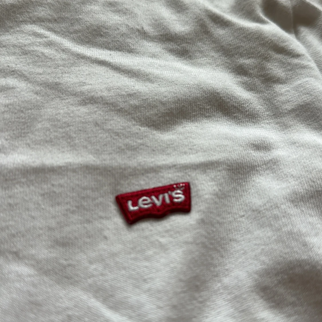 Vit t-shirt från Levi's - 2