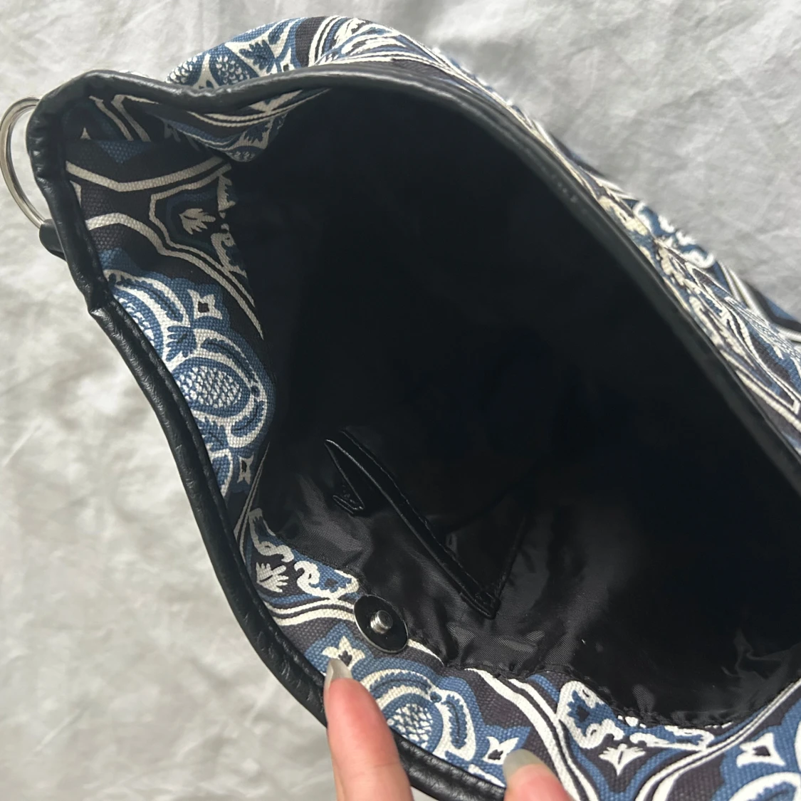 Mönstrad handväska från Complement - 4