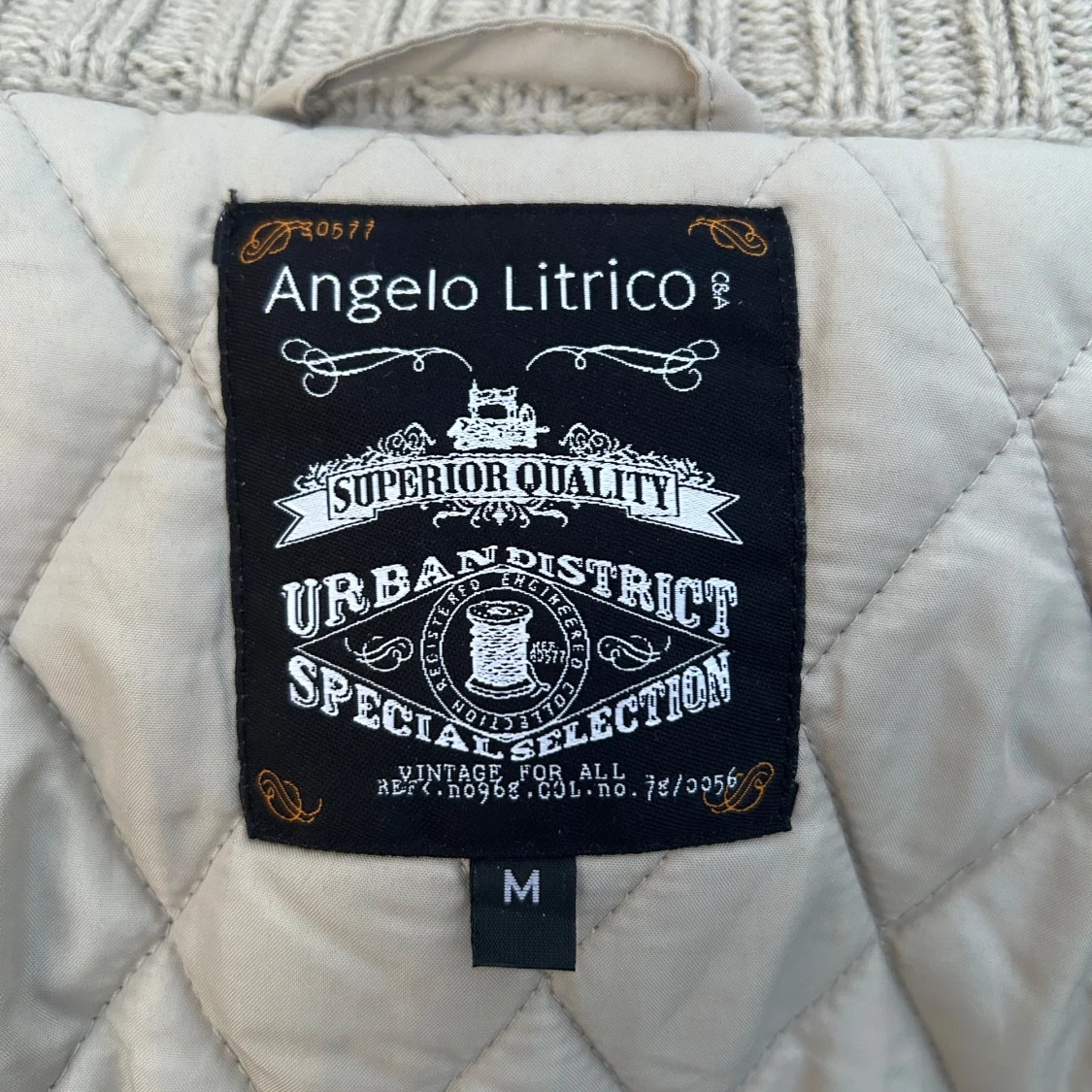 Beige stickad kofta från Angelo Litrico - 1