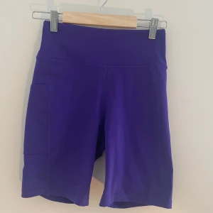 Träningsshorts  - Träningsshorts från H&M