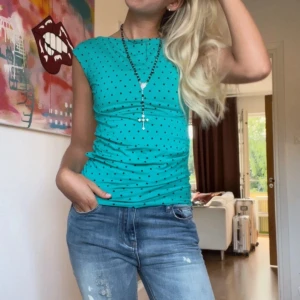 Prickig grön topp - Så fin topp köpt second hand🩷