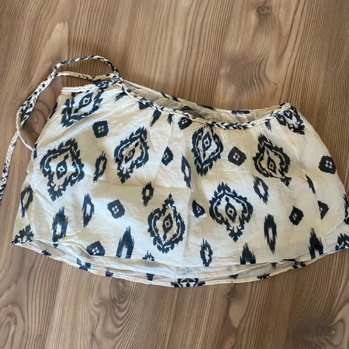 Vit mönstrad zara topp