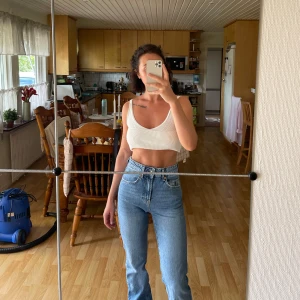 Stradivarius  - High rise långa i benen jeans. Använda 1 gång.