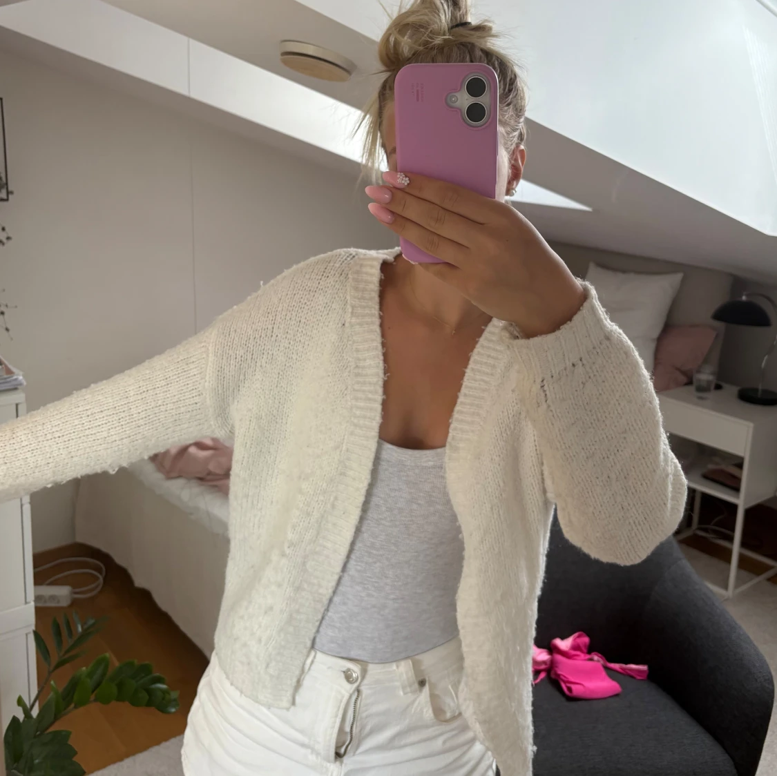 Vit stickad väst från AWARE XS - 1