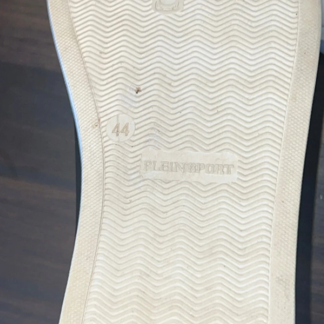 Svarta Plein Sport sneakers i skinn - 1