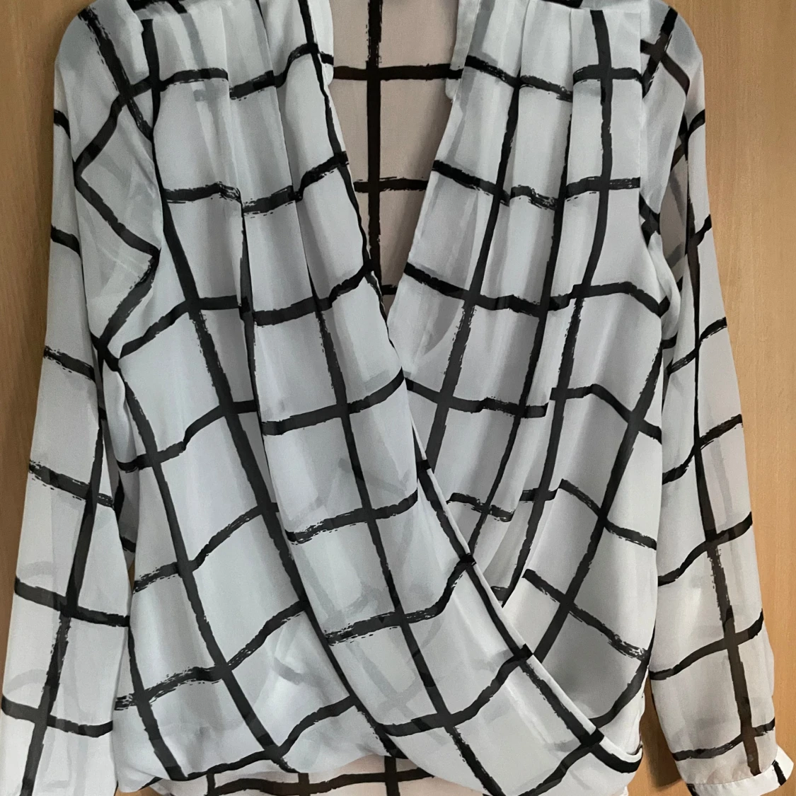 Blus vit o svart  - 3