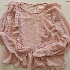 Rosa blus  - en jätte fin rosa blus!