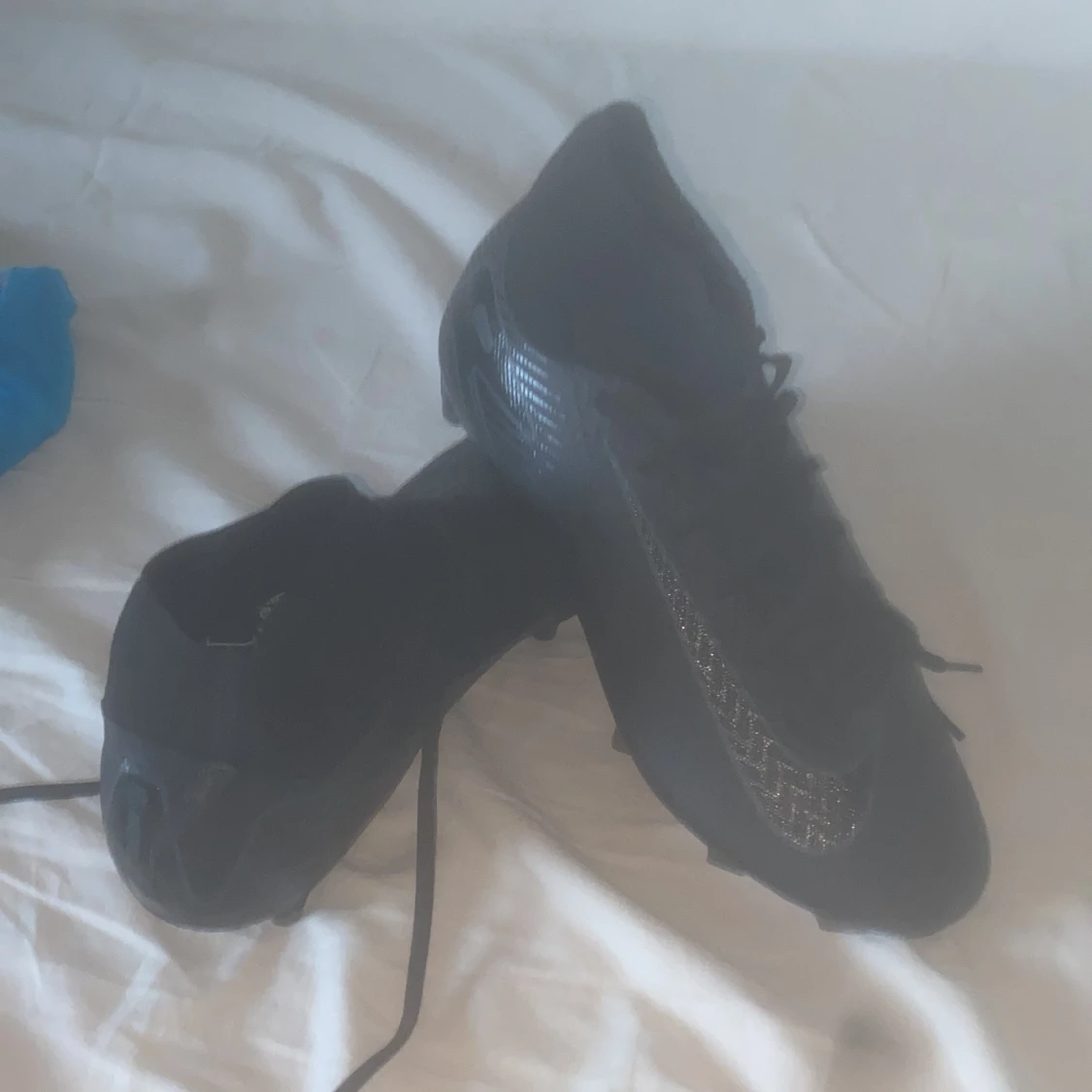 Svarta Nike fotbollsskor med snörning - 2