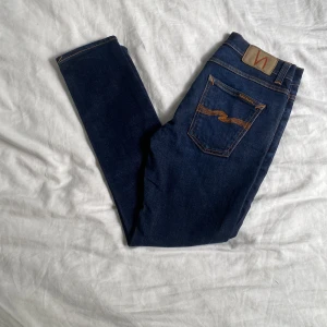 Nudie 29 30 - Säljer nu dessa sjukt snygga Nudie jeans, inga defekter. Pris kan diskuteras vid snabb affär.