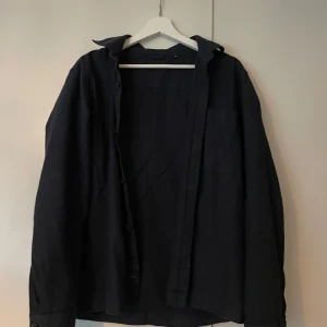 Matinique Overshirt - Mörkblå/Svart Matinique overshirt i storlek M passar 170-180. Skick 7/10
