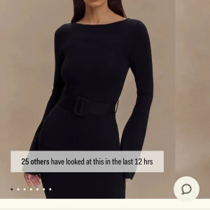 Stickad topp - Säljer denna fina stickade tröjan från meshki då jag inte kan returnera den, aldrig använd med lapp kvar!! Orginalpris: 815 kr