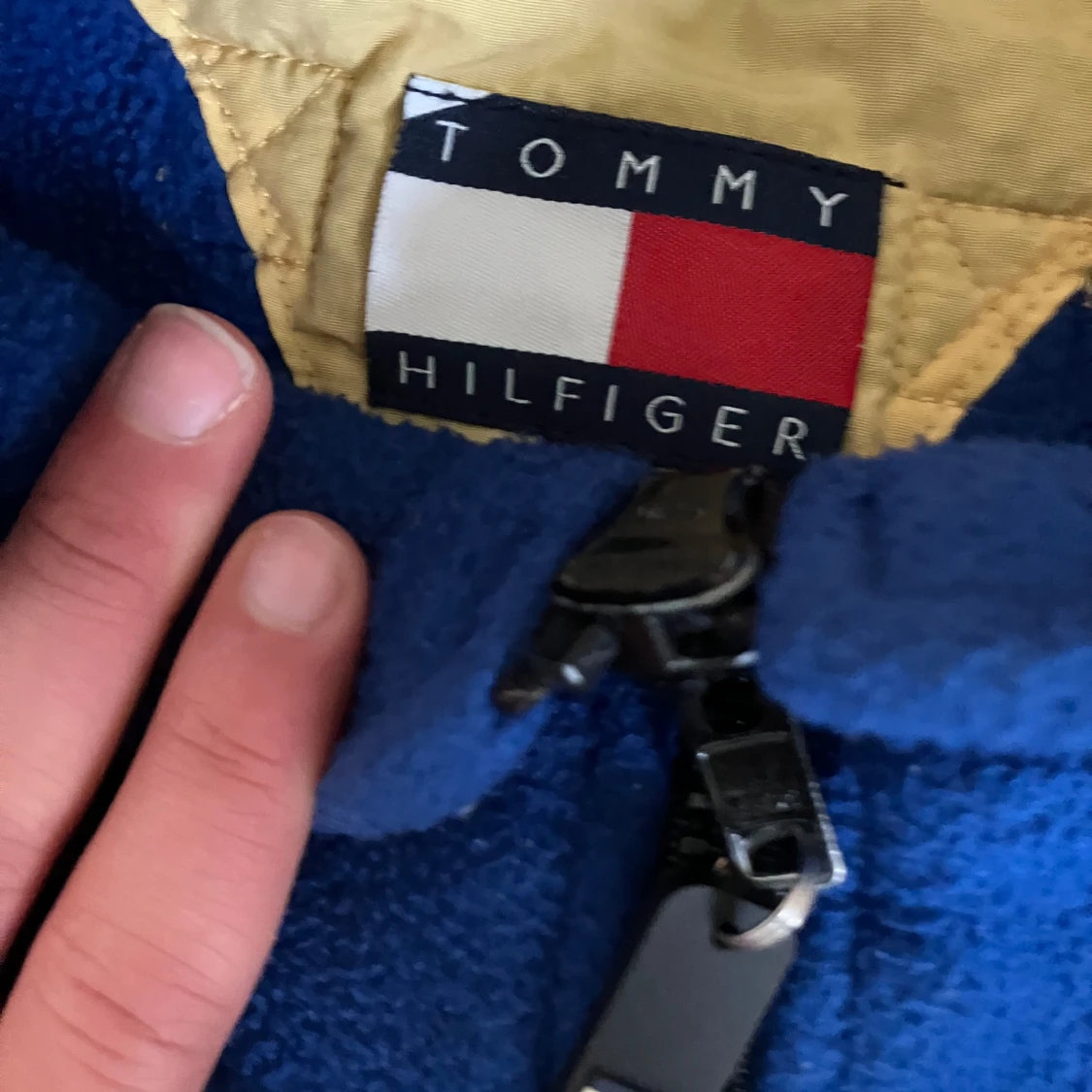 Blå fleeceväst från Tommy Hilfiger - 1