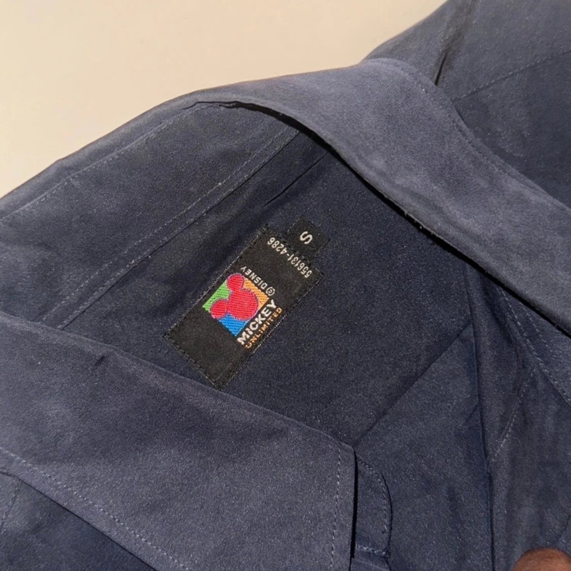 Mörkblå kortärmad skjorta från Fruit of the Loom - 3