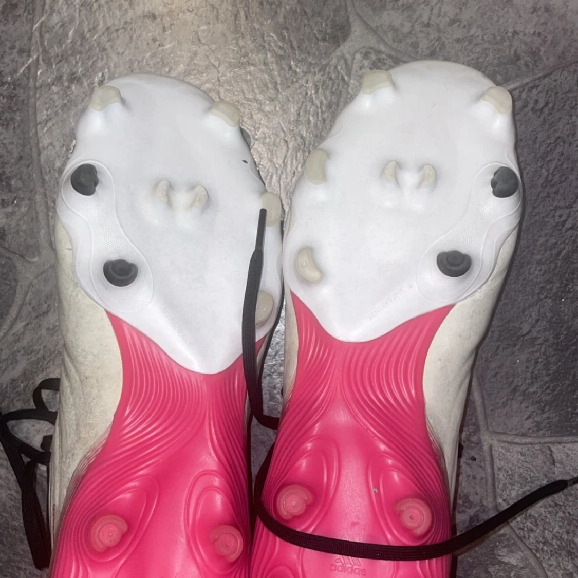 Vita och rosa Adidas Copa fotbollsskor! PRIS KAN DISKUTERAS!! - 1