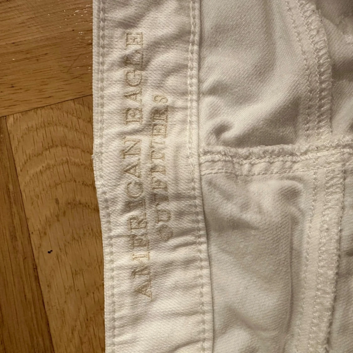 Vita jeansshorts från American Eagle - 2