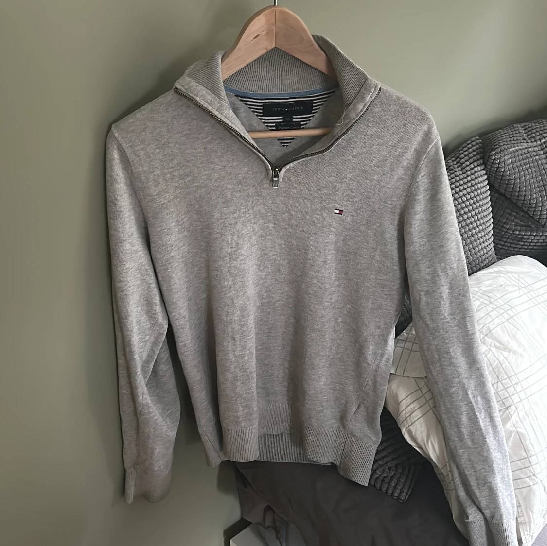 Grå halvzip tröja från Tommy Hilfiger