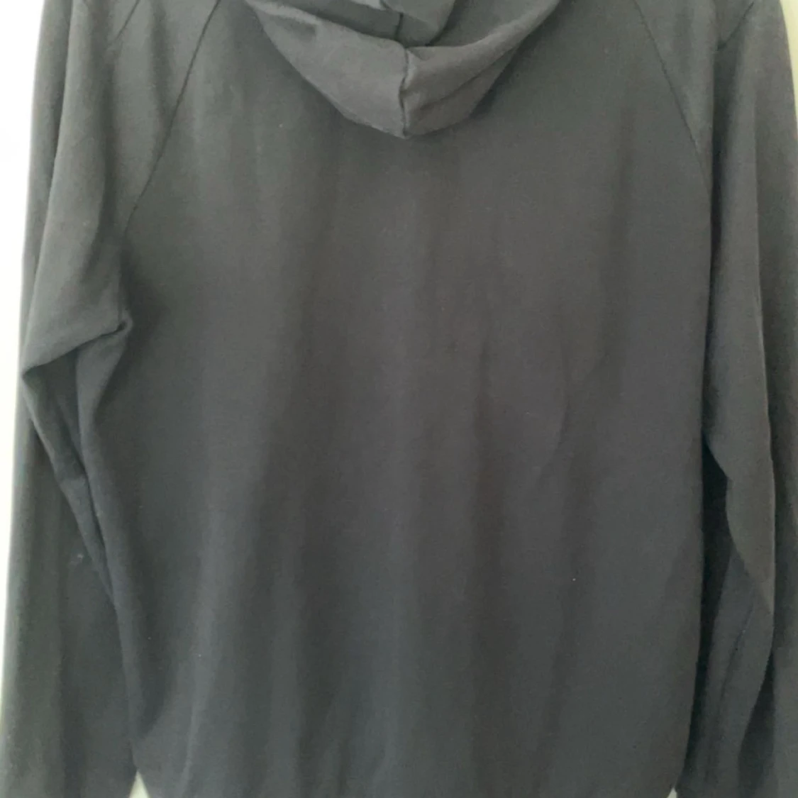 Svart Hugo Boss med blå logga - 3