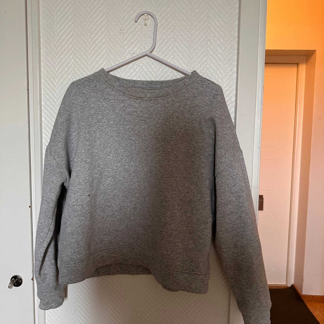 Grå sweatshirt från Pieces