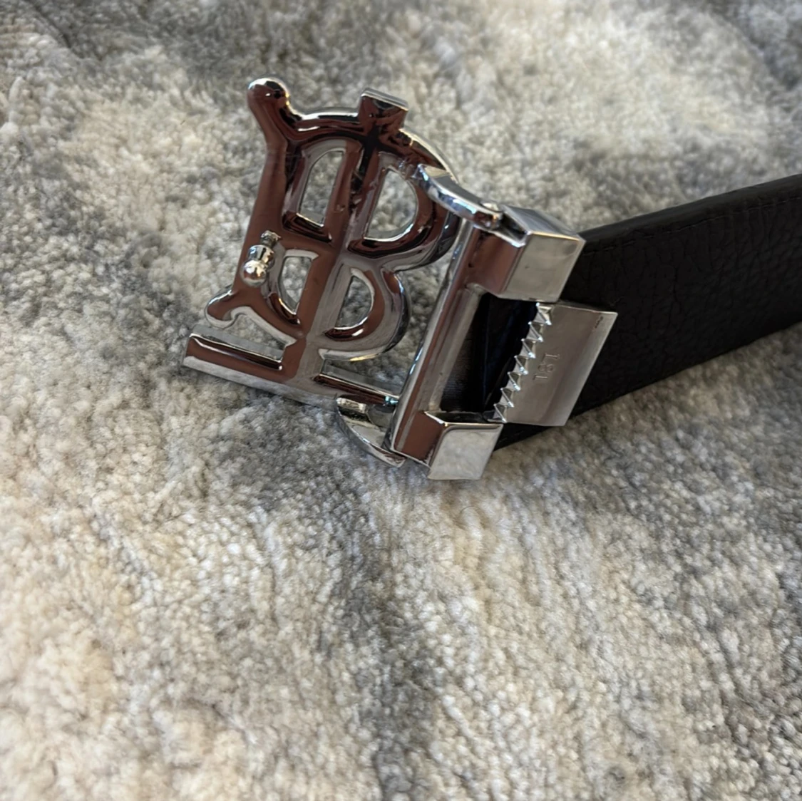 Burberry vändbart bälte med silverdetalj - 93