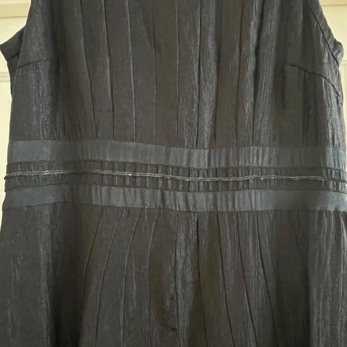 Svart långklänning i linne från Sandwich - 2